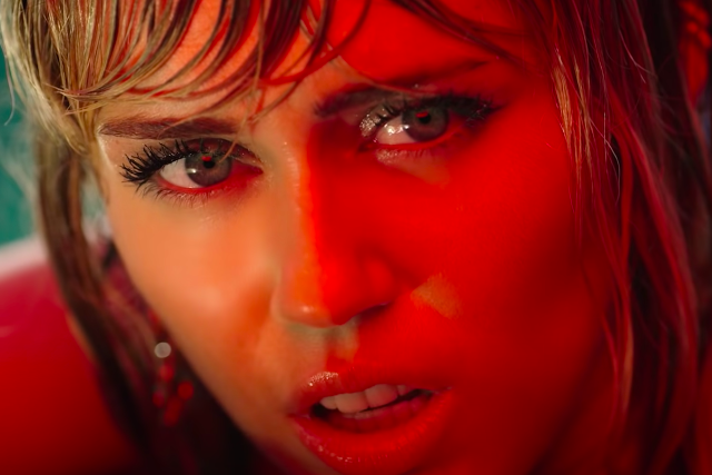 preen miley cyrus midnight sky collab